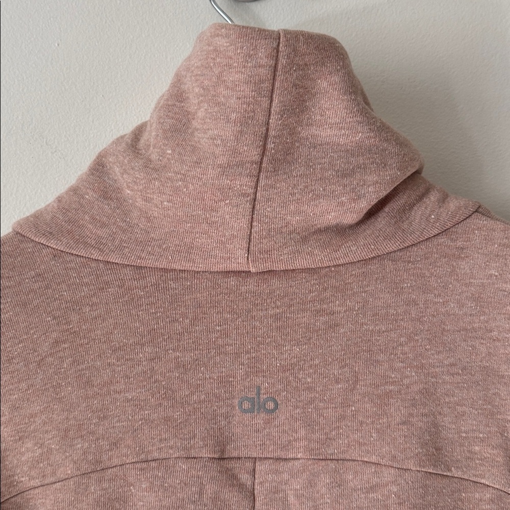 Alo XS Haze Long Sleeve Top Yoga Cover Up in Pink - Picture 8 of 9